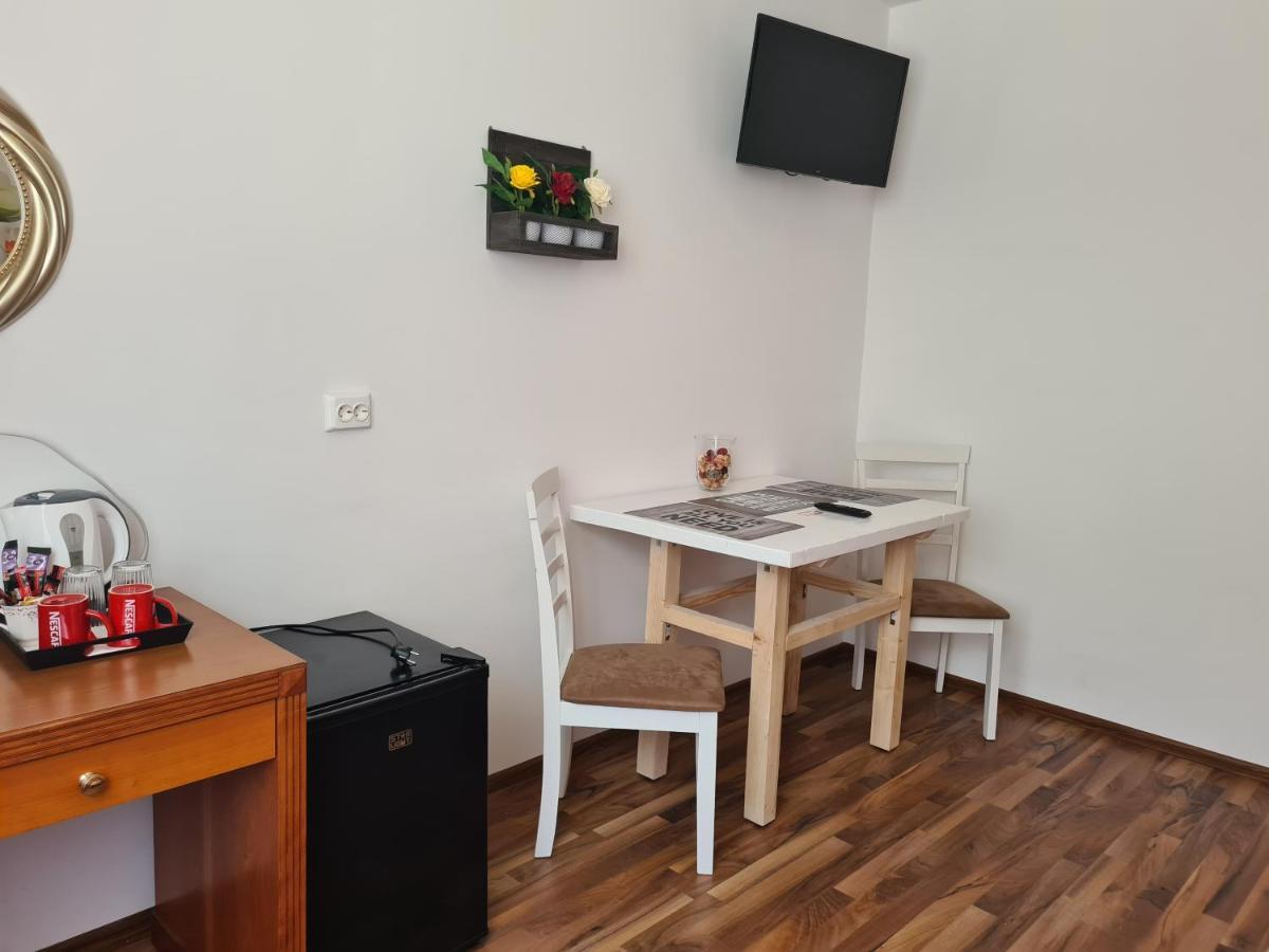 Luca'S Studio 3 ,Close To Therme Bucharest, Airport Otopeni Balotesti Exterior foto